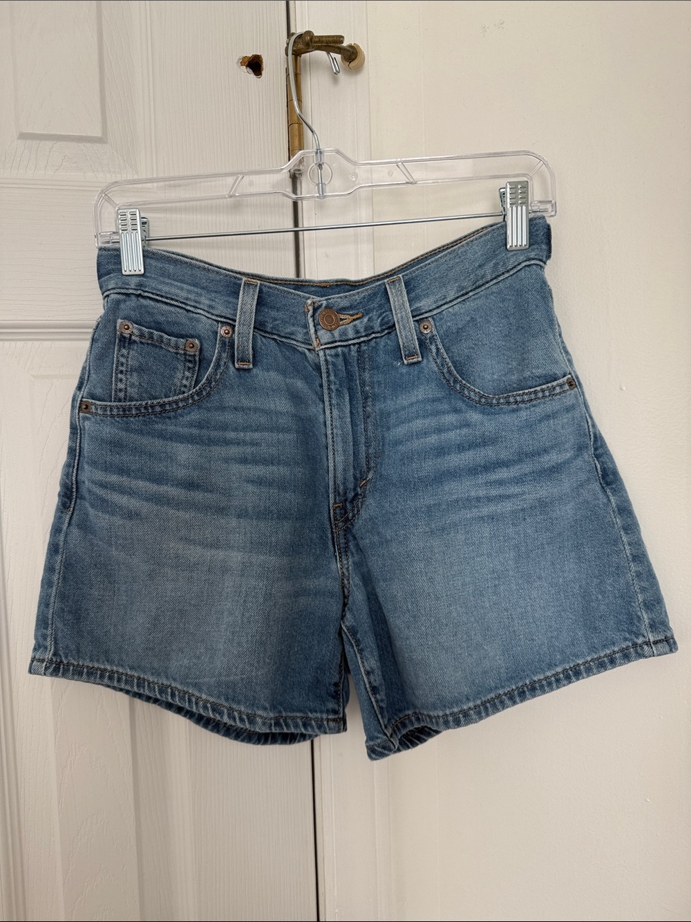 Levi’s Cinch Shorts